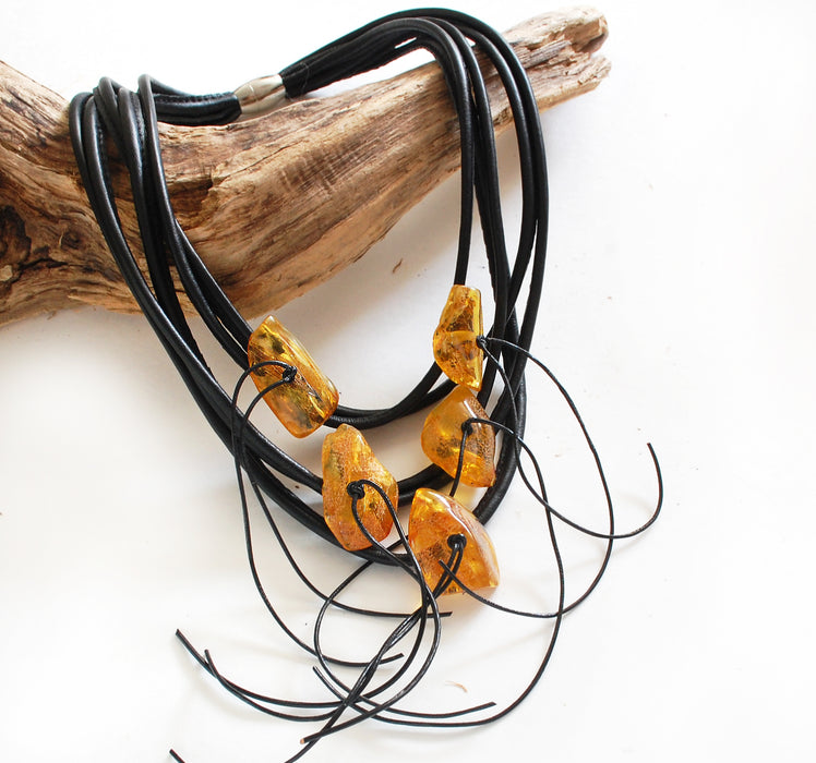 Short Necklace with Five Ambers