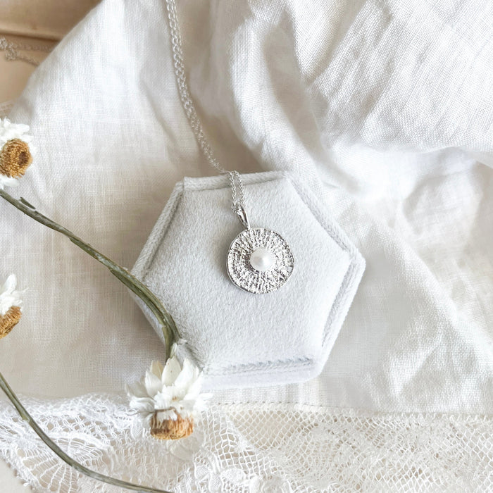 Circle Lace with Pearl Pendant Necklace