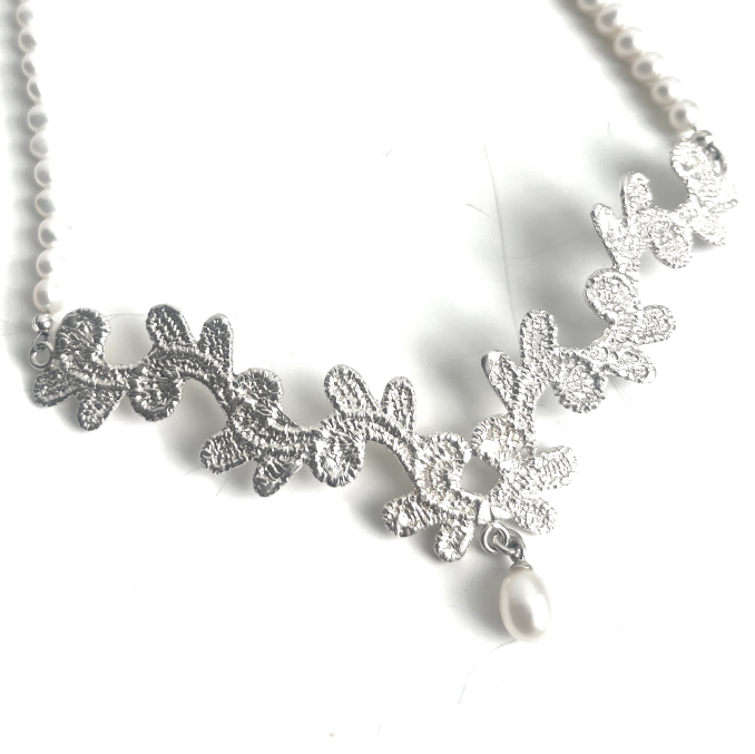 Emilia Pendant Necklace
