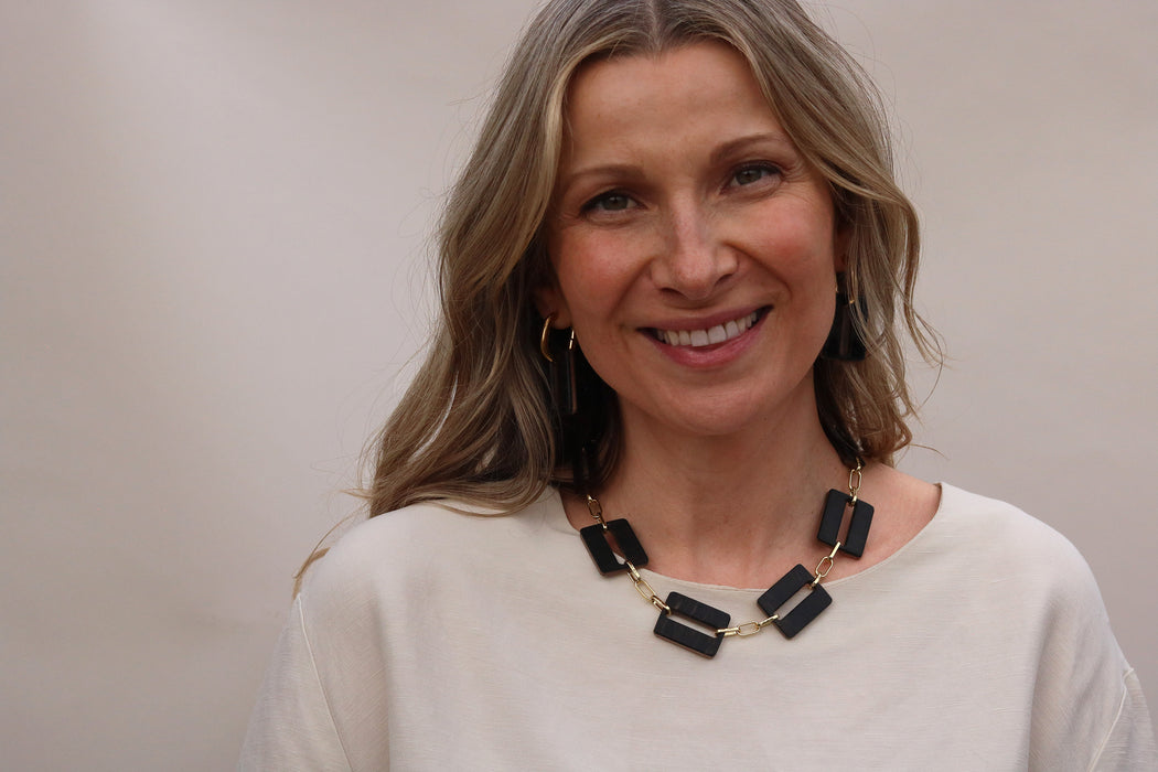 Rectangle Short Bib Necklace