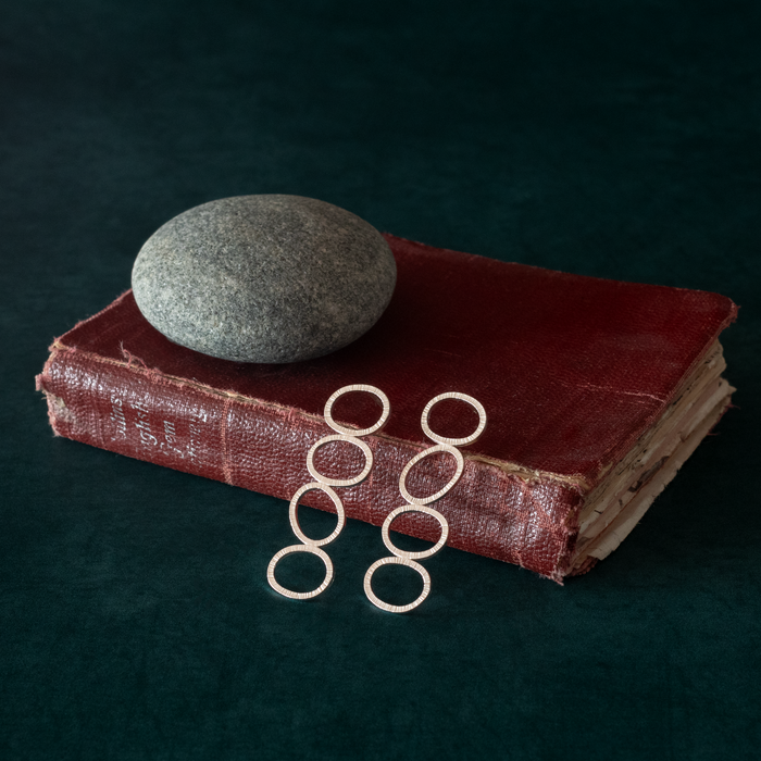 Textured Oval Chain Stud Earrings