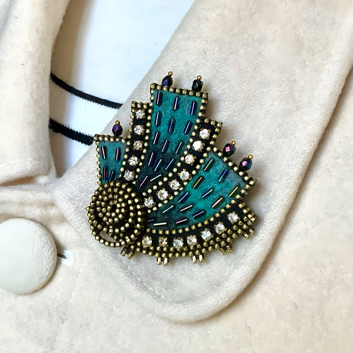 Abstract Fan Brooch With Zipper Swirl