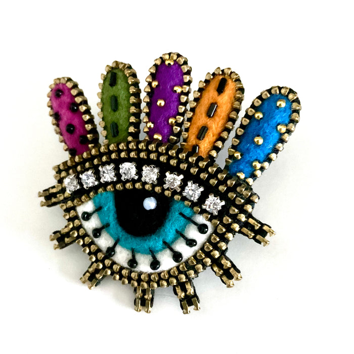 Eye With Lashes Brooch