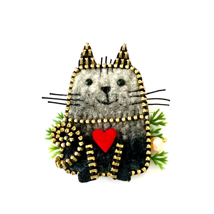 Kitten in the Garden Brooch