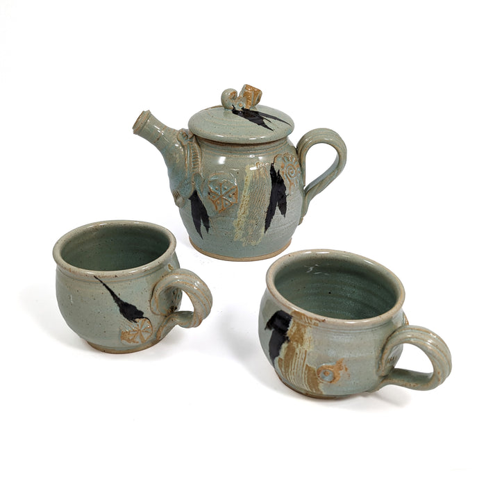 Tea Pot with Two Cups