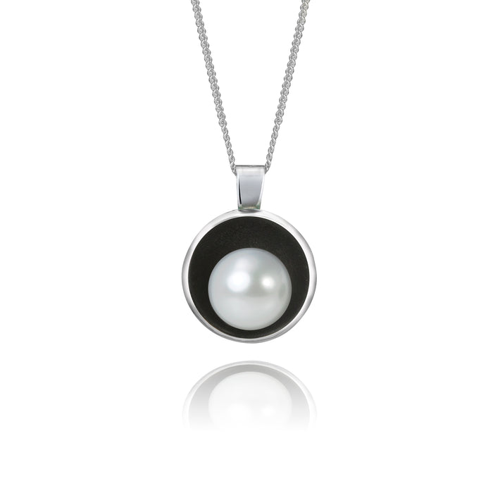 Pop! Pearl Pendant Necklace