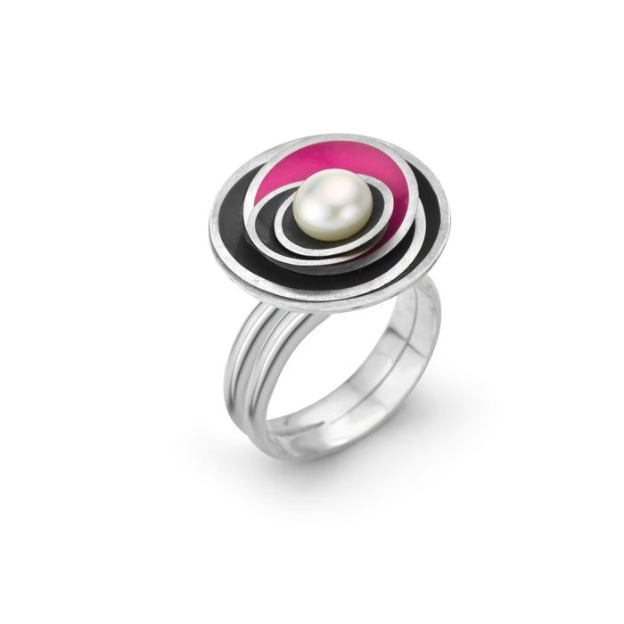 Frida Pearl Ring