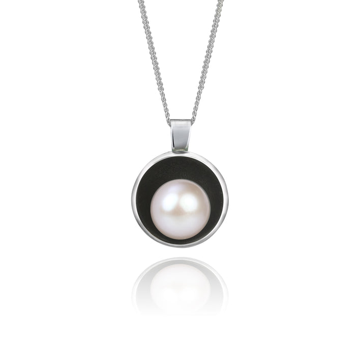 Pop! Pearl Pendant Necklace